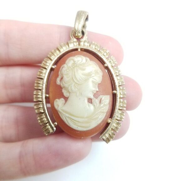 Vintage Cameo Pendant, Cream and Gold Tone Setting, Horseshoe Shape, Estate - Picture 1 of 5